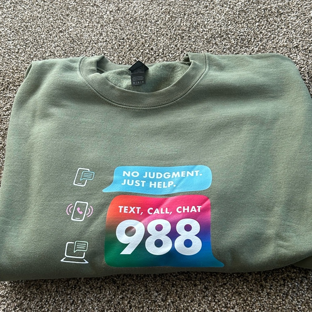 988 Gildan Olive Green Heavy Blend Pullover Sweatshirt.